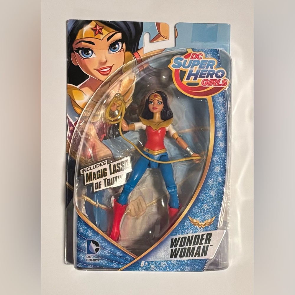 DC Super Hero Girls Wonder Woman 6” Figure w/ Magic Lasso of Truth NIB